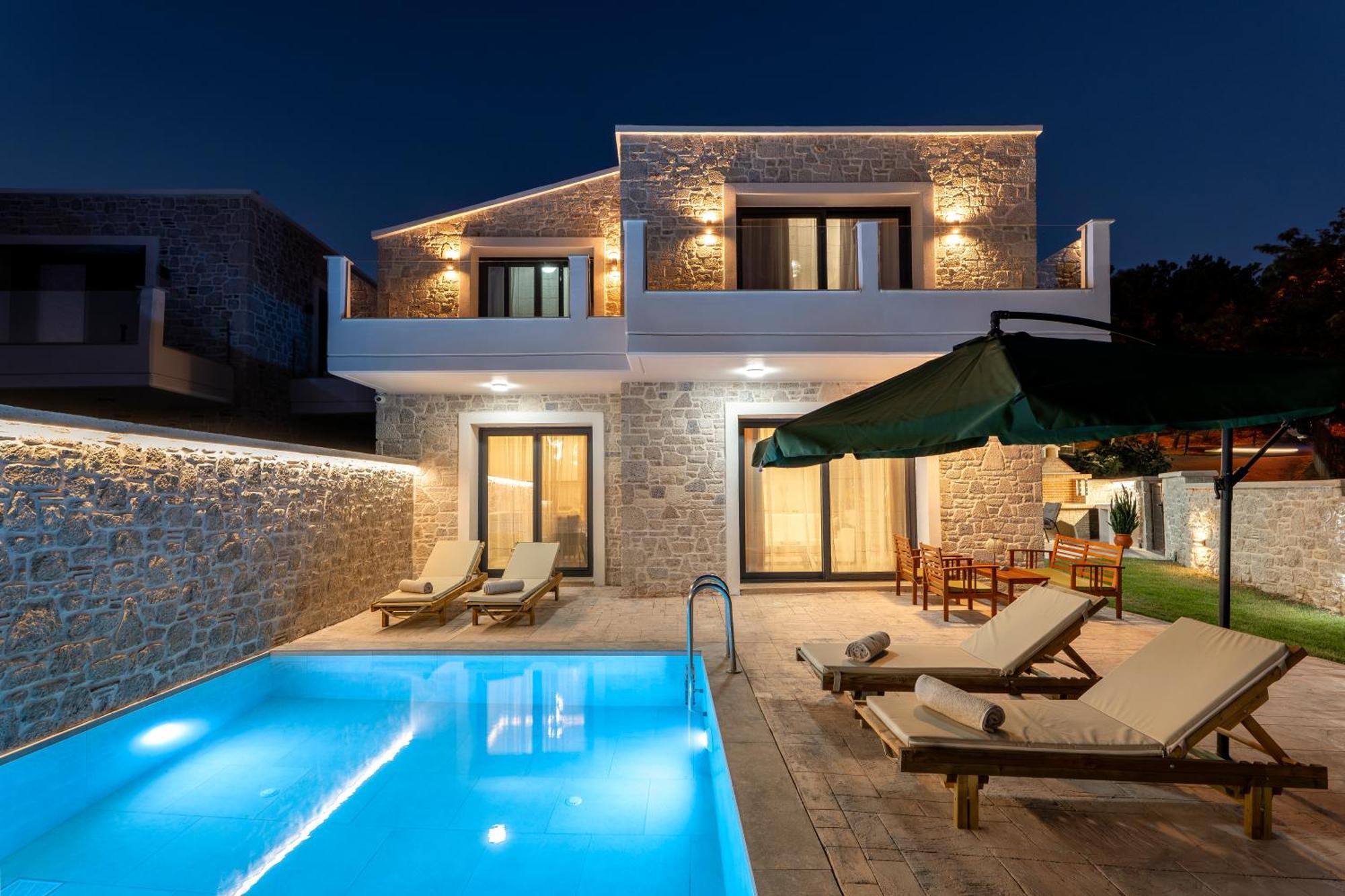 Villa Hodaj 2 *